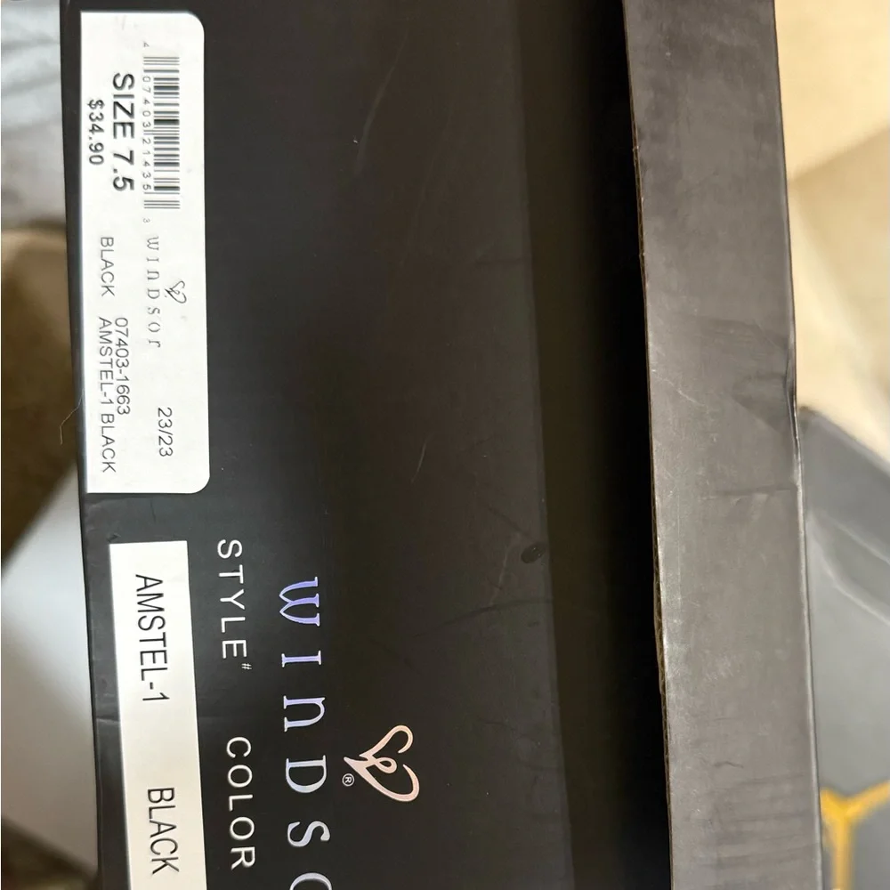 Windsor Boots - Picture 3 of 3